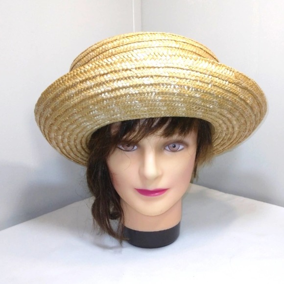 NWOT Adorable Summer 100% Straw 👒 with gold Bow accent - Picture 3 of 12